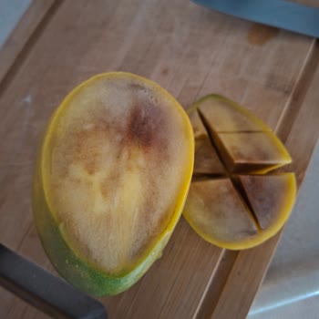Yunus Market Okyanus Şubesinde Bozuk Mango, Kalitesiz Ürünler Ve İlgisiz Personel