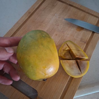 Yunus Market Okyanus Şubesinde Bozuk Mango, Kalitesiz Ürünler Ve İlgisiz Personel