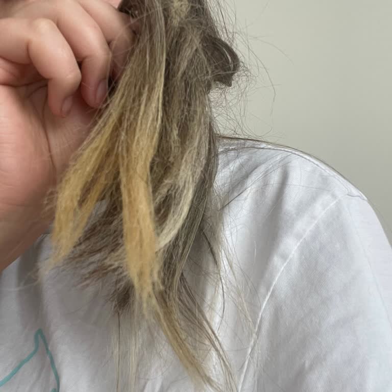 Tolunay Kuaför (Çorum) Saçlarımı Mahvetti