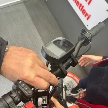 Media Markt'ta Tekrarlanan Servis Sorunları Ve Kırık Gaz Kolu Nedeniyle Scooter İadesi