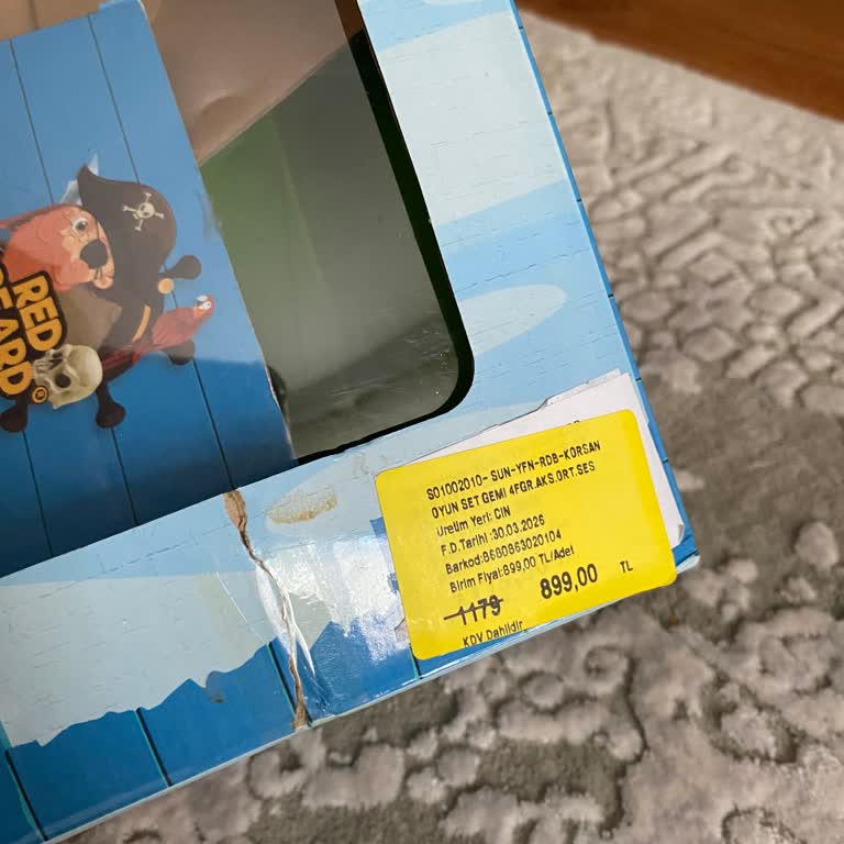 Toyzz Shop'da Pilli Oyuncakta Çalışmayan Piller Ve Ekstra Ücret Talebi