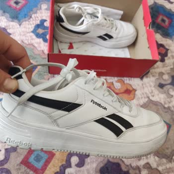 Kısa Sürede Yırtılan Ve Ayak Yarası Açan Reebok Ayakkabı İçin İade Talebi