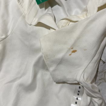 DeFacto'dan Gelen Lekeli Tişört Ve Belirsiz Değişim Süreci