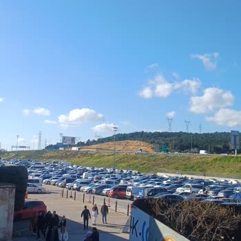 Viaport Asia AVM Otoparkında Yönlendirme Eksikliği Ve Vale Alanları Nedeniyle 1 Saatlik Zaman Kaybı