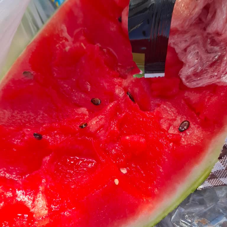 Satış Görevlisinin Yanıltıcı Açıklamasıyla Bozuk Karpuz Alışı