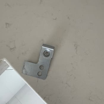 Siemens Bulaşık Makinesi Sabitleme Aparatı Kırıldı, Düşme Riski Oluştu