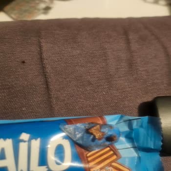 Beyoğlu Çikolata Migros Gofretinin İçinde Plastik Eldiven Parçası Bulunması