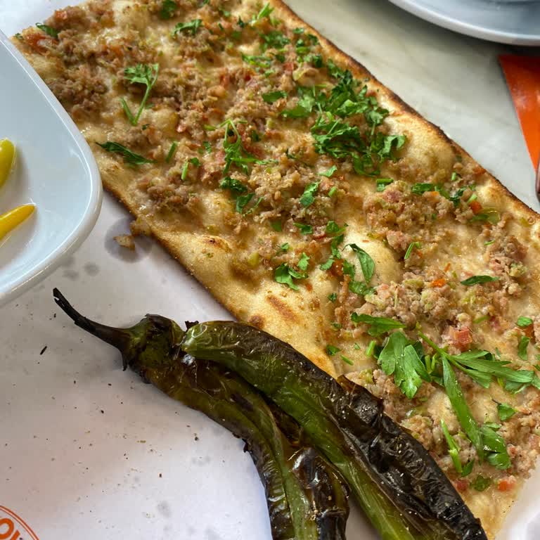 Natoyolu Şubesinde Buz Gibi Hazırlanmış Etli Ekmek, Personelin İlgisizliği