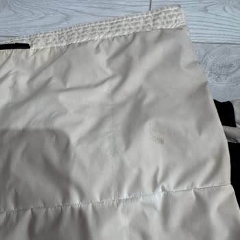 Kuru Temizlemede Montum Tüyleri Yumak Yumak Oldu, Rengi Sarıya Döndü