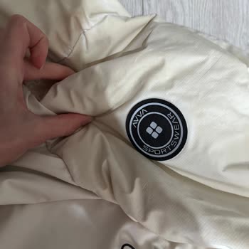 Kuru Temizlemede Montum Tüyleri Yumak Yumak Oldu, Rengi Sarıya Döndü