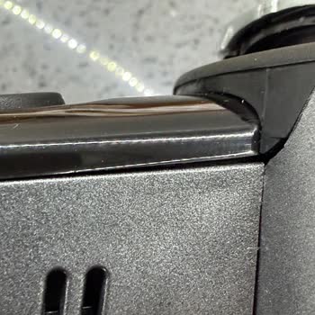 Servis Sonrası Çaycımda Çizik Ve Tornavida İzleri