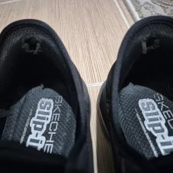 Skechers Ayakkabısında Konforsuz Sıkma Ve Topuk Delinmesi, İade Talebi