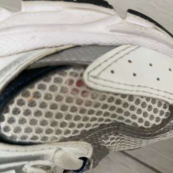 Forum Bornova SuperStep Mağazasında Kısa Sürede Yırtılan Ayakkabı İçin Değişim Talebi