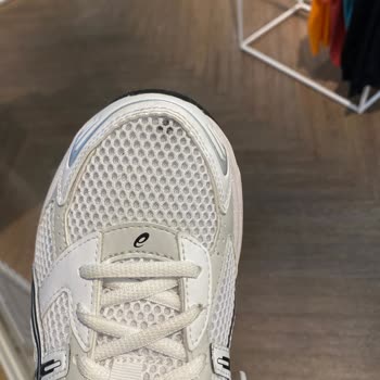 Ayıplı Asics Ayakkabısında Tek Ay İçinde File Açılması Kabul Edilemez