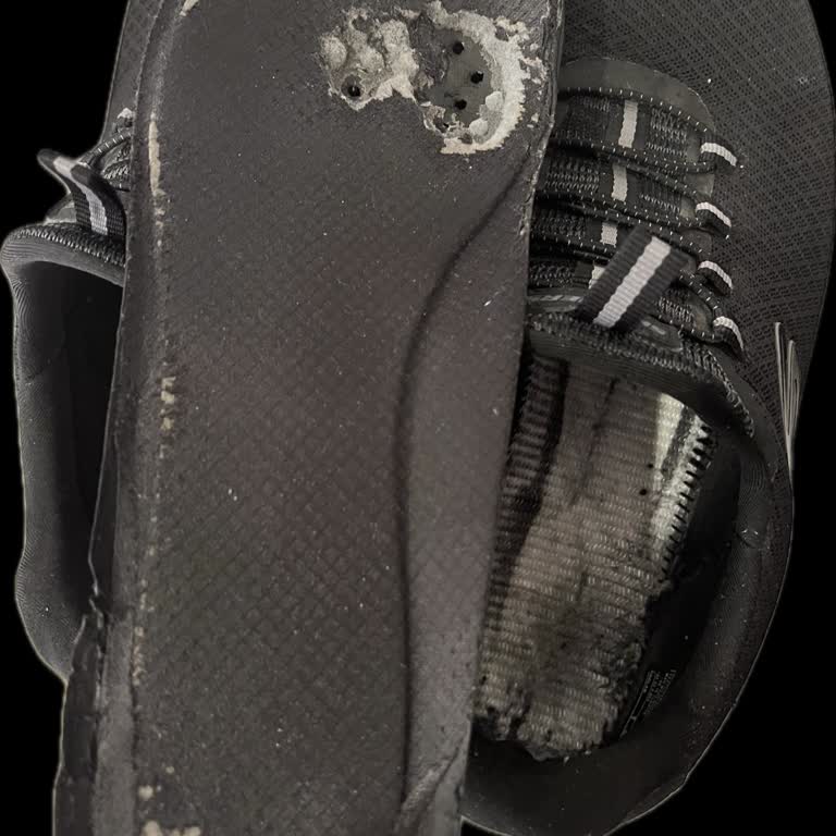 Ayakkabı İç Tabanı 6 Ayda Parçalandı, Değişim Talebi Reddedildi