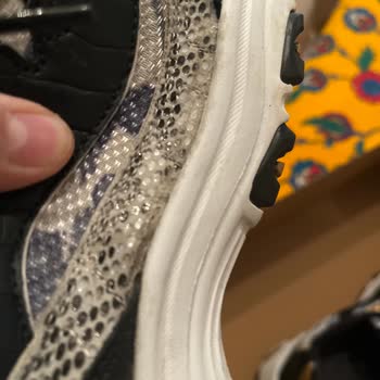 Kısa Sürede Deformasyon Gösteren Skechers Ayakkabı Ve Mağazanın Kullanıcı Sorumluluğu İddiası