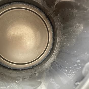 English Home Çaycı Makinesinin Boyası Çöktü, Bebek Kusuyor