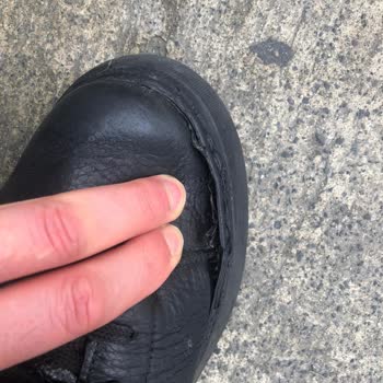 Ayıplı Deri Sneakers Ürününde Üretim Hatası Reddedildi, İade Talebi Kabul Edilmedi