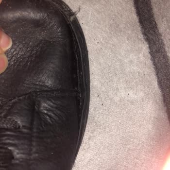 Ayıplı Deri Sneakers Ürününde Üretim Hatası Reddedildi, İade Talebi Kabul Edilmedi