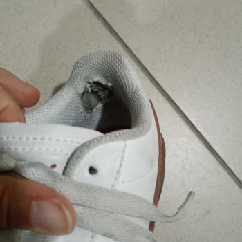 Aynı Bölgedeki Aşınma Sorunu İki Kez Tekrarlandı Değişim Ya Da Ücret İadesi Talep Ediyorum