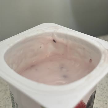 Activia Yoğurdunda Böcek Bulunması Sağlık Endişesi Yaratıyor