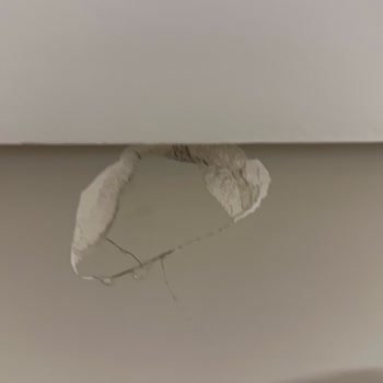 Pendik'te Beko Kliması Montajı Evimde Hasara Ve Güvenlik Riski Yarattı