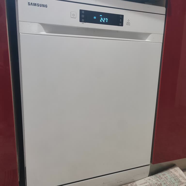 Samsung Bulaşık Makinesinin Alt Sepetinde Paslanma Ve Kopma Sorunu