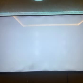 Philips TV'de Kısa Sürede Ölü Piksel Ve Kararma Sorunu