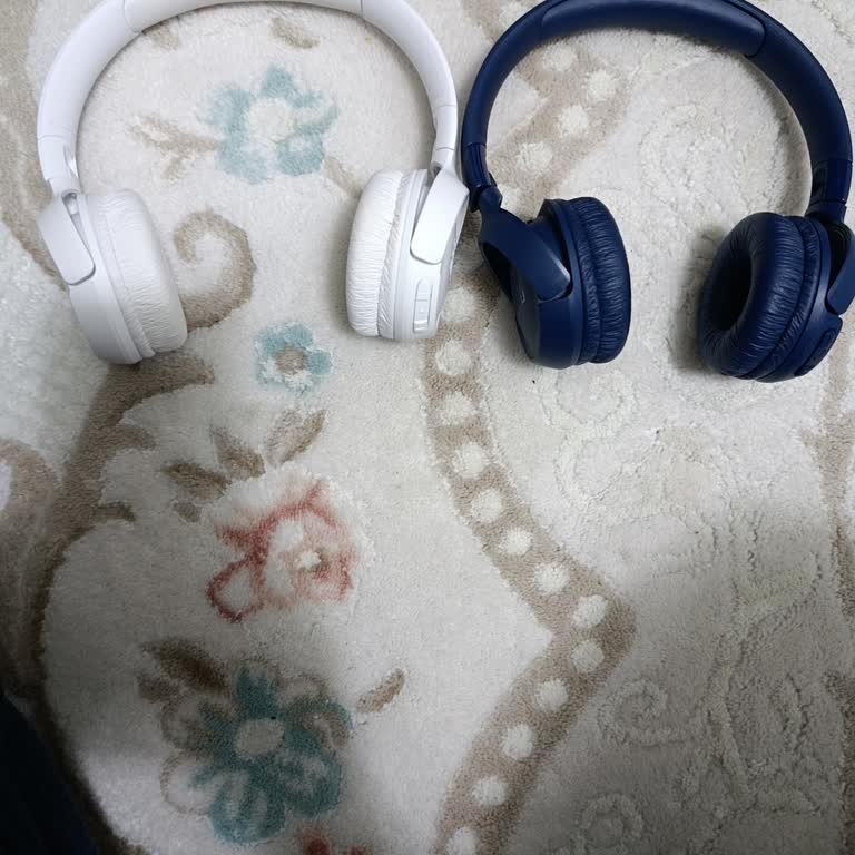 JBL Tune 525BT Beyaz Kulaklıkta Bağlantı Sorunu Nedeniyle Değişim Talebi