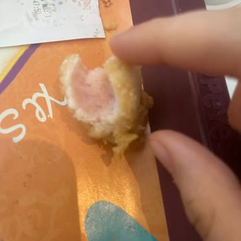 Uzun Beklemenin Ardından Çiğ Nugget Servisi Ve Sağlık Riskine Dair Şikayet