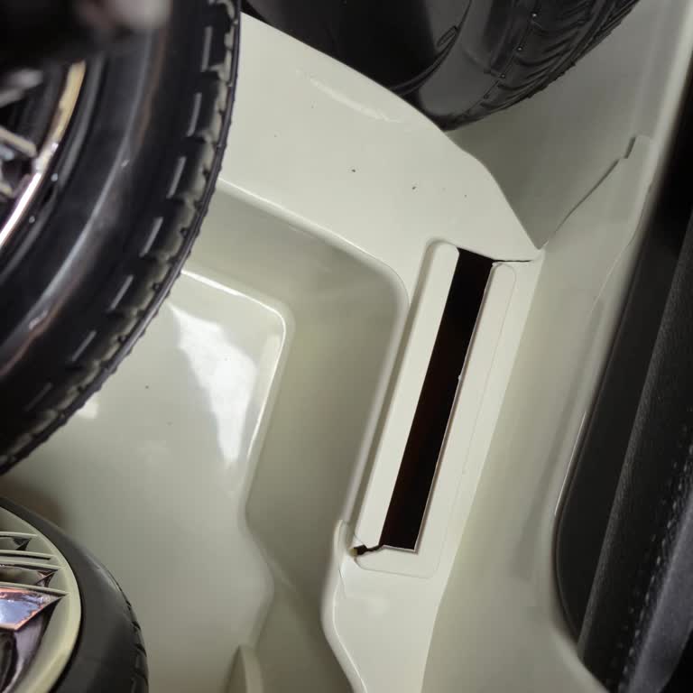 Kırık Akülü Araçta Mağduriyet: Değişim Ve İade Talebi