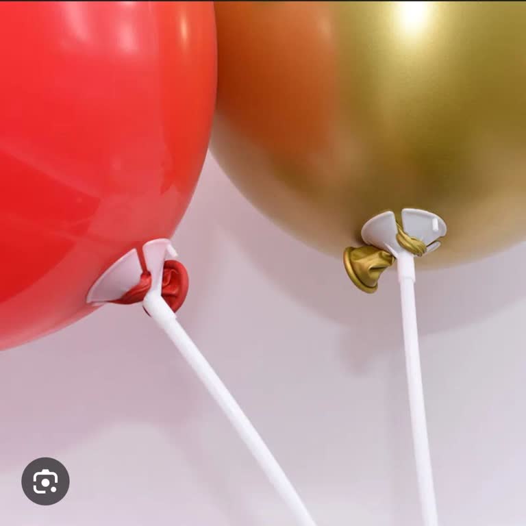 Hilltown Gratis Personelinin Balonu Çocuğun Elinden Alması Ve Saygısız Tavrı