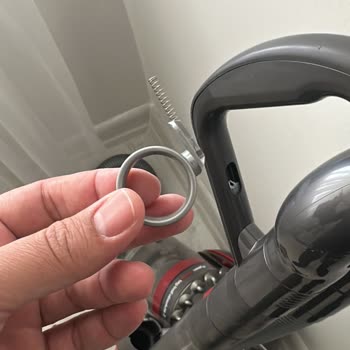 Dyson Süpürge Kolundaki Mandal Kırıldı Garanti Sürecinde Destek Yok