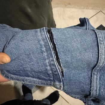 G-Star Pantolonlarında Yırtılma Garanti Reddi ve İlgisiz Mağaza Hizmeti