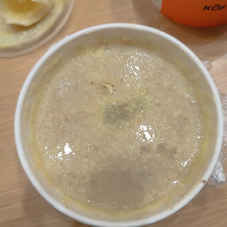 Sağlık Riski Oluşturan Soğuk Ve Tortulu Çorba Teslimatı