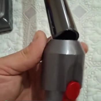 Dyson V12 Süpürgemizin Boru Bağlantı Kısmı Kırıldı