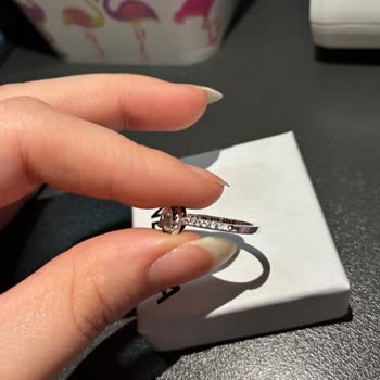 Kocaeli 41 Burda AVM Pandora Şubesi Garanti Kapsamındaki Yüzük Taşını Değiştirmeyi Reddetti