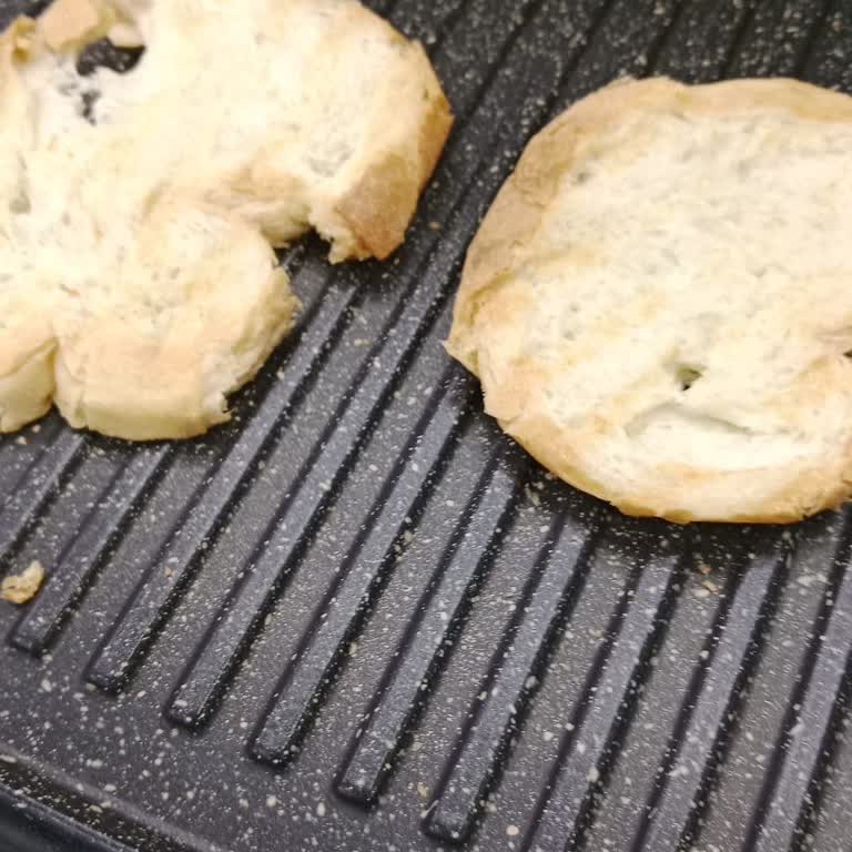 İlk Kullanımda Isıtma Sorunu Gören Arnica Tost Makinesi Değişim İsteği