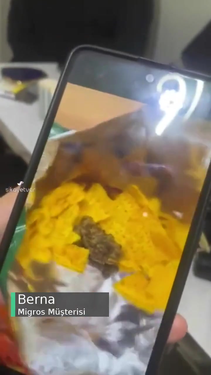 Migros Cipsinin İçinden Fare Dışkısına Benzer Cisim Çıktı videonun kapak resmi