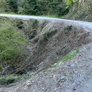 İnebolu Durupınar Köyü’nde Çöken Taşlı Yollar Ve Muhtarın İlgisizliği