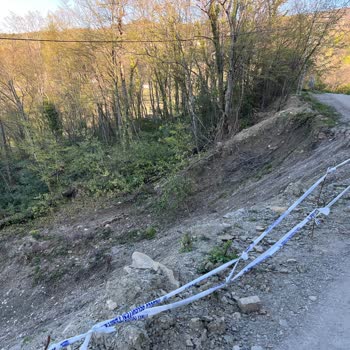 İnebolu Durupınar Köyü’nde Çöken Taşlı Yollar Ve Muhtarın İlgisizliği