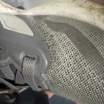 Adidas Ayakkabım 7 Ayda Yırtıldı, Üretim Kusuru Bulunamadığı Kararı Haksız