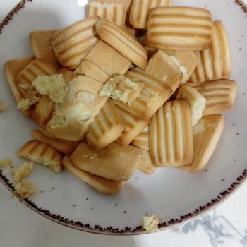 Eti Cici Bebe Bisküvi İçinde Taş Bulunması Ve Şirketin Cevapsızlığı