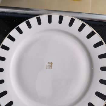 Karaca Yemek Takımındaki Desen Hızla Soldu ve Çözüm Talep Ediliyor