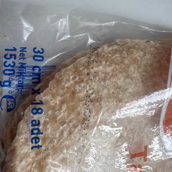 Metro Market’te Aro Lavaşının Plastik Tadında Ve Kolay Yırtılması