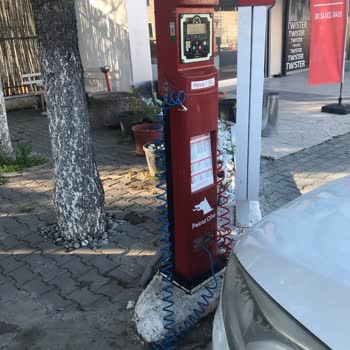 Patlak Hortumlu Hava Pompası Lastiği Daha Da Sönüyor