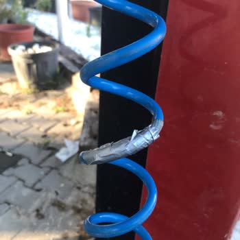 Patlak Hortumlu Hava Pompası Lastiği Daha Da Sönüyor