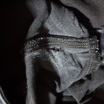 Mavi Pantolonumda Hızlı Yırtılma Ve Renk Solması