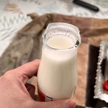 File Market Şubesinde İtimat Ayranı Şişesi Patladı, On Dikiş Gerektiren El Yaralanması