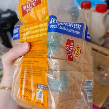 Küflü UNO Büyük Tost Ekmeği Satışı Ve Geri Dönüşsüz İhmal